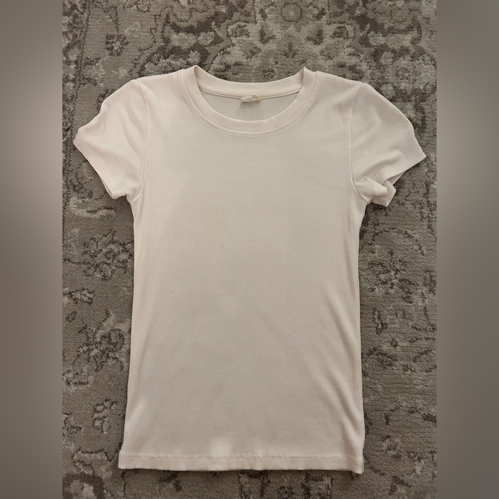 Aritzia White Short Sleeve Top